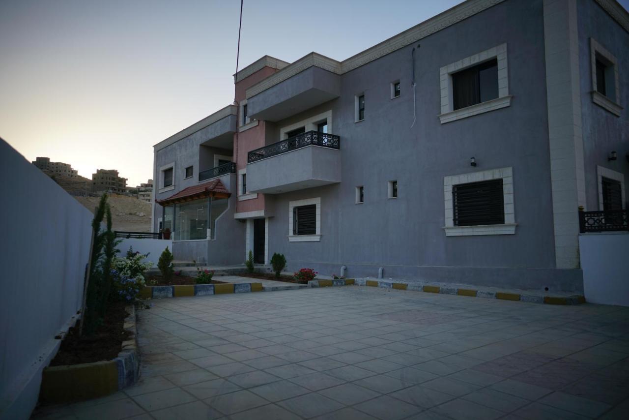 Amro Petra Apartment Wadi Musa Eksteriør bilde