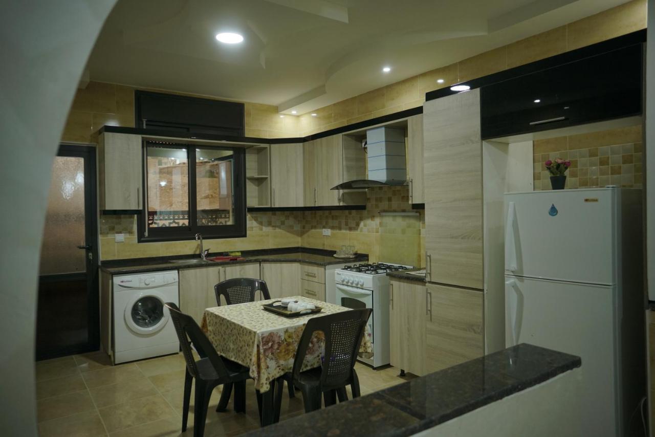 Amro Petra Apartment Wadi Musa Eksteriør bilde